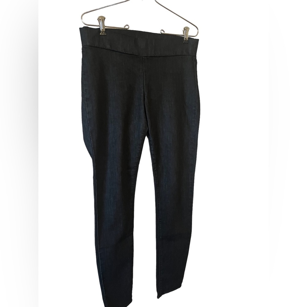 Jeggin Small women’s dark color denim stretchy unknown brand with clover label